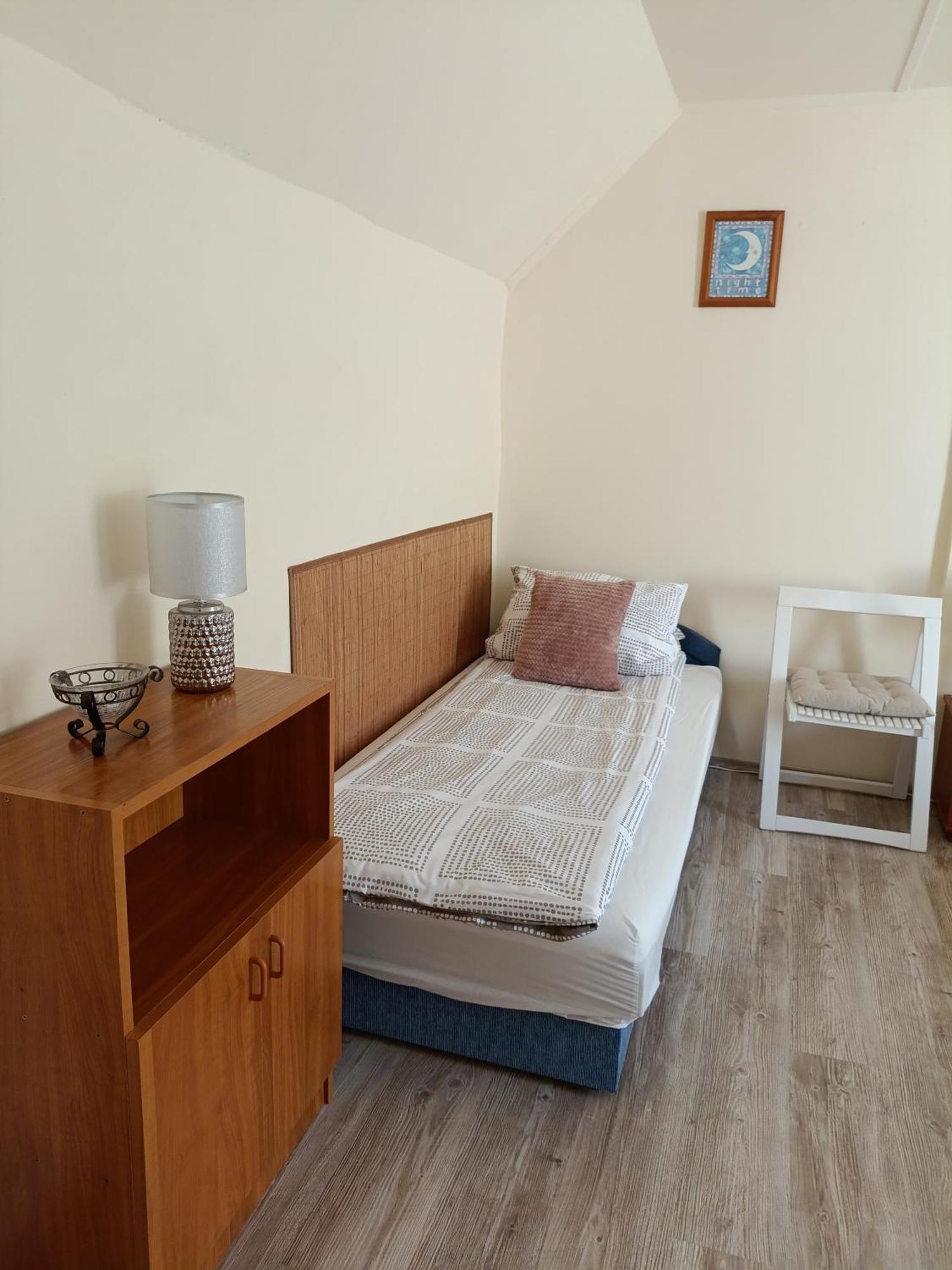Cehmesterek Apartman Eger Exterior photo